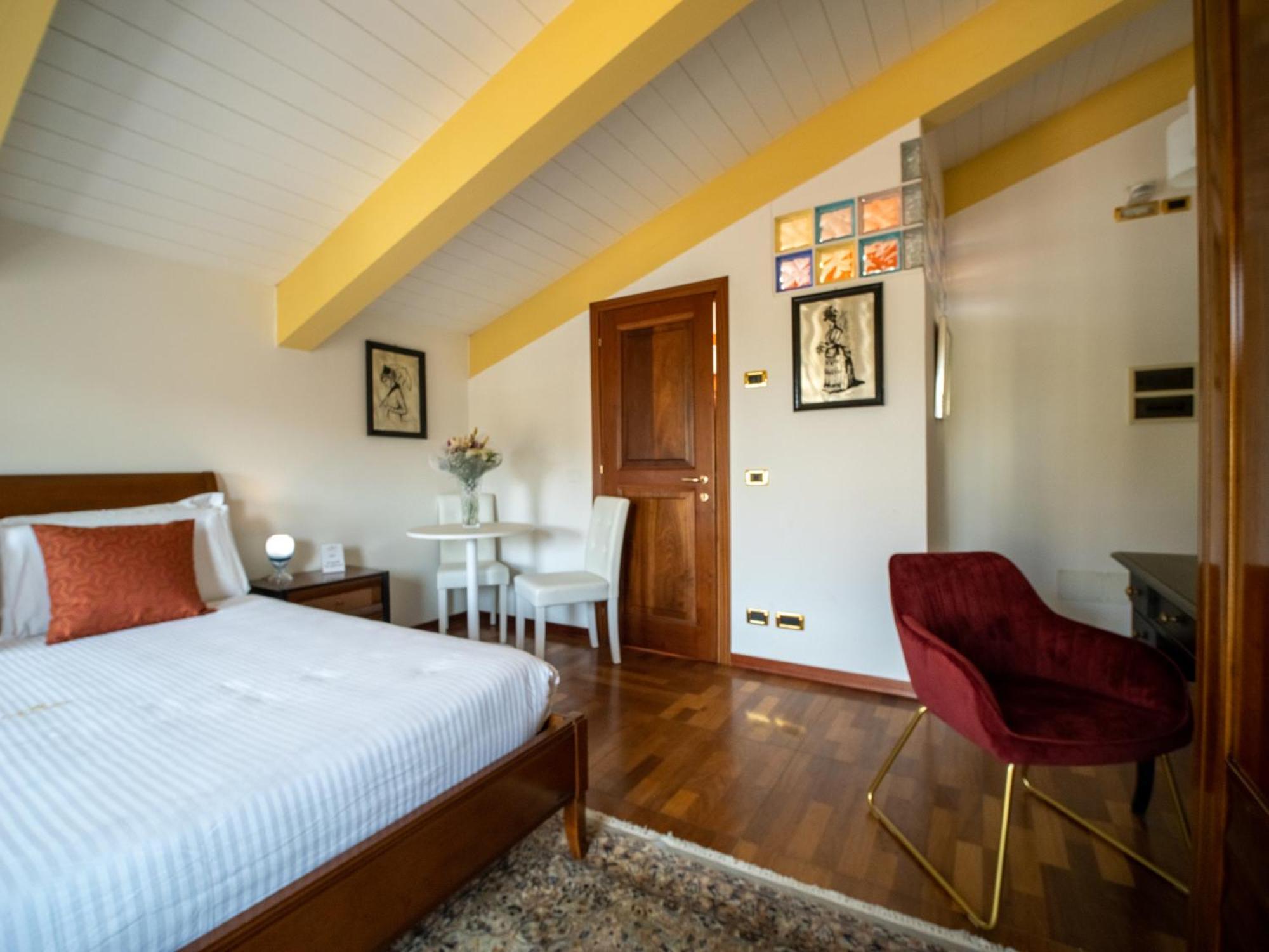 Ego' Aparthotel